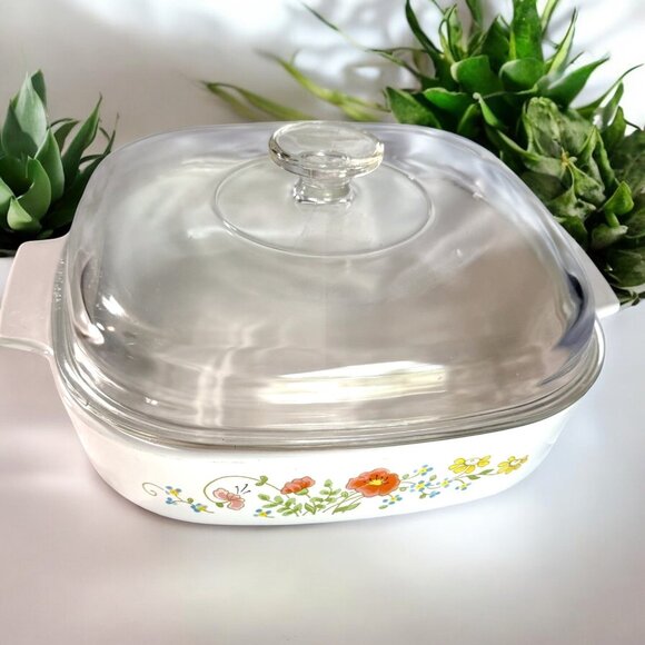 Corning Ware Wildflower Baking Dish with Pyrex Lid - Picture 2 of 12